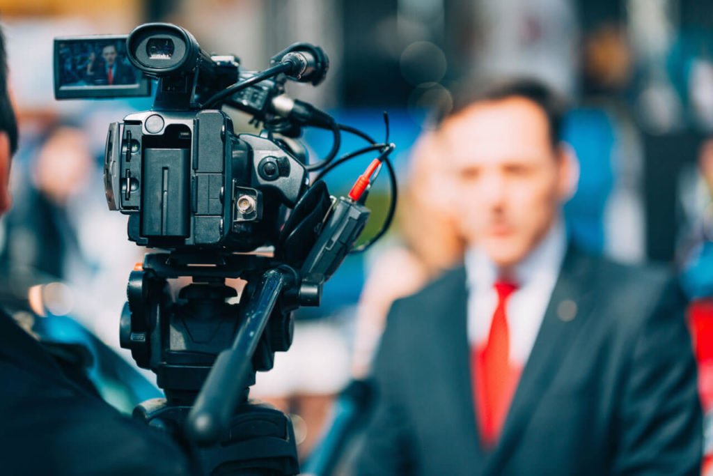 Roteiro para vídeos por garla filmes